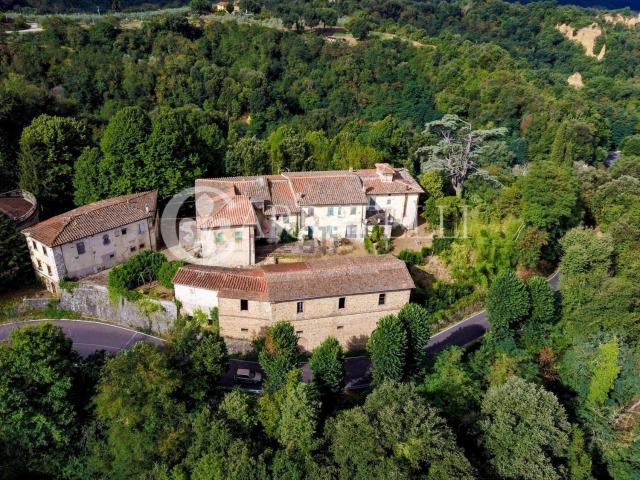 Case e ville in vendita di 700 m² in Località Alberi del Cherici, 6