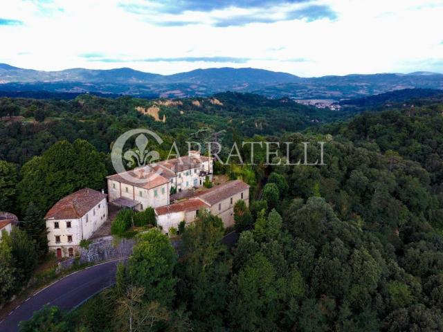 Case e ville in vendita di 700 m² in Località Alberi del Cherici, 6