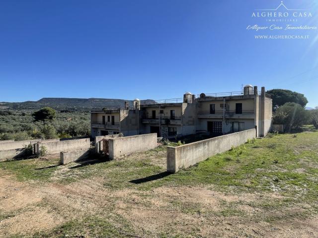 Case e ville in vendita di 700 m² in Strada Consortile Sant&apos Anna Pollina