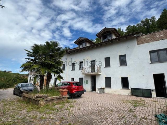Case e ville in vendita di 700 m² in Strada Gavarra