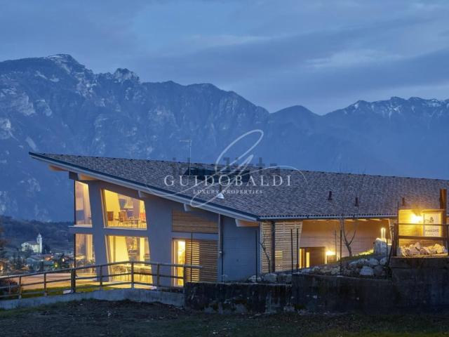 Case e ville in vendita di 700 m² in Strada Provinciale 3