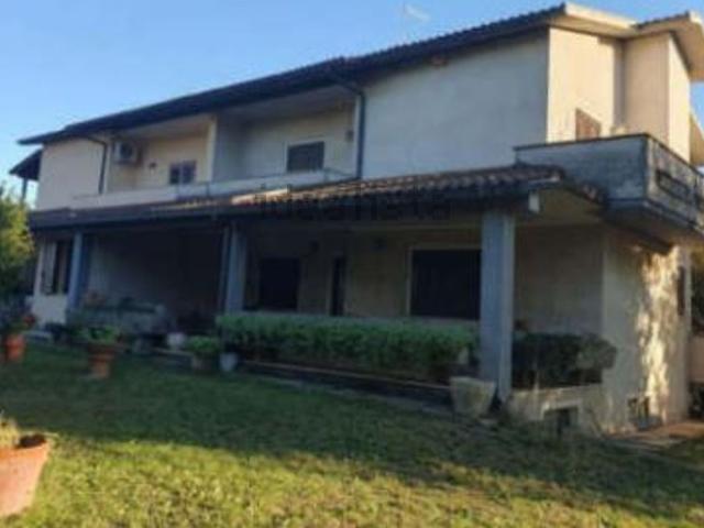 Case e ville in vendita di 700 m² in Strada Provinciale del Pollino
