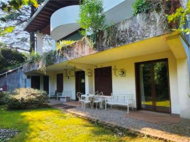 Case e ville in vendita di 704 m² in Via Campo Sportivo