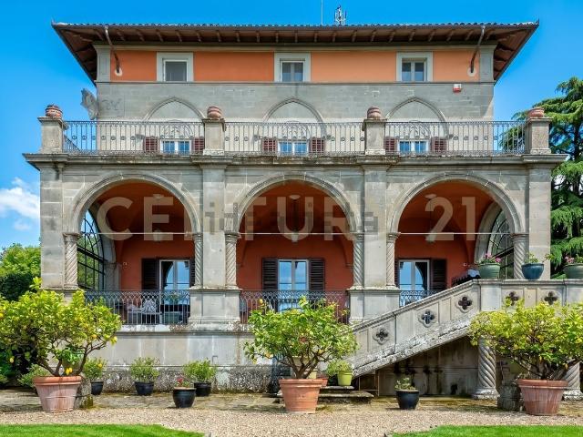 Case e ville in vendita di 705 m² in Via Innocenzo VIII