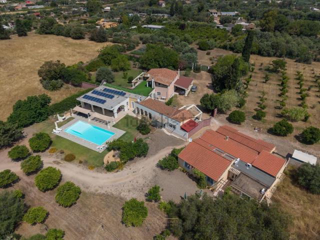 Case e ville in vendita di 709 m² in Via delle More