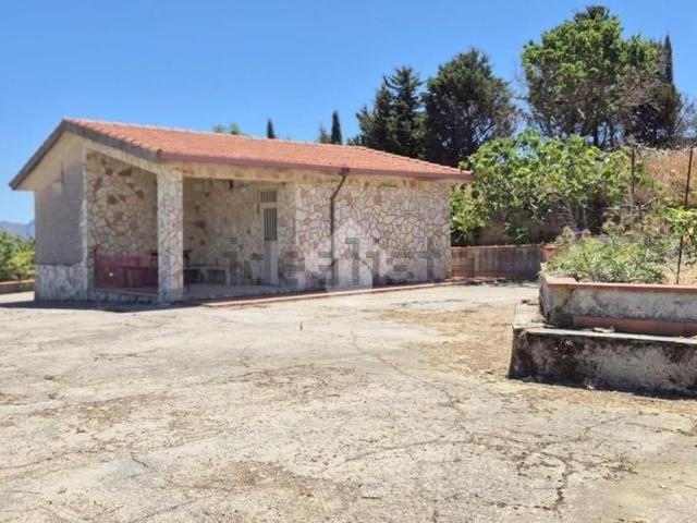 Case e ville in vendita di 70 m² in Strada Provinciale Caculla, 62