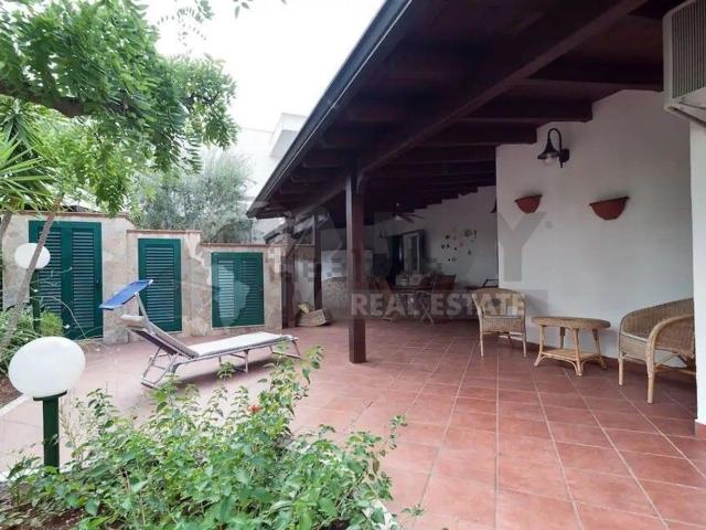 Case e ville in vendita di 70 m² in Via Tramonti