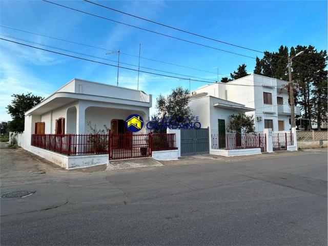 Case e ville in vendita di 70 m² in Via del Dentice, 72