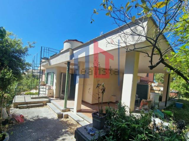 Case e ville in vendita di 70 m² in Via Diana, 47