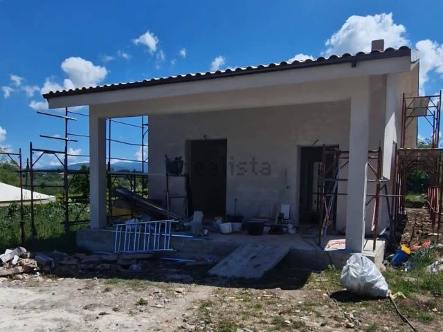 Case e ville in vendita di 70 m² in Via Montecalvo