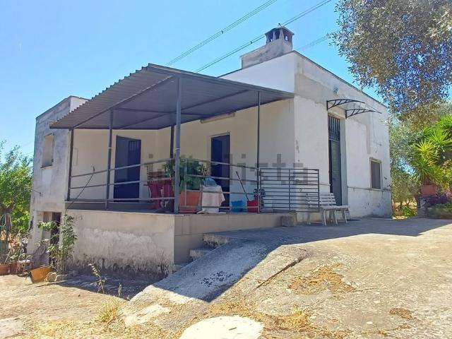 Case e ville in vendita di 70 m² in Via Provinciale Per Grottaglie, 70