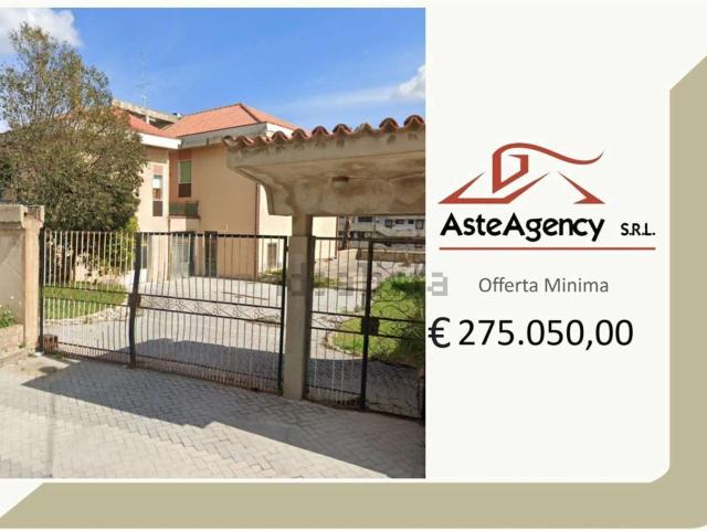 Case e ville in vendita di 713 m² in Via Guglielmo Marconi, 138
