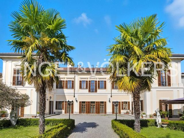 Case e ville in vendita di 715 m² in Via Risorgimento, 5