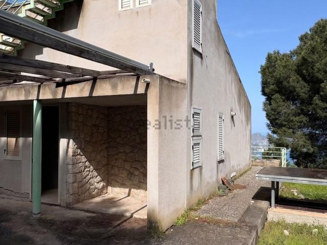 Case e ville in vendita di 71 m² in Via Lancenia