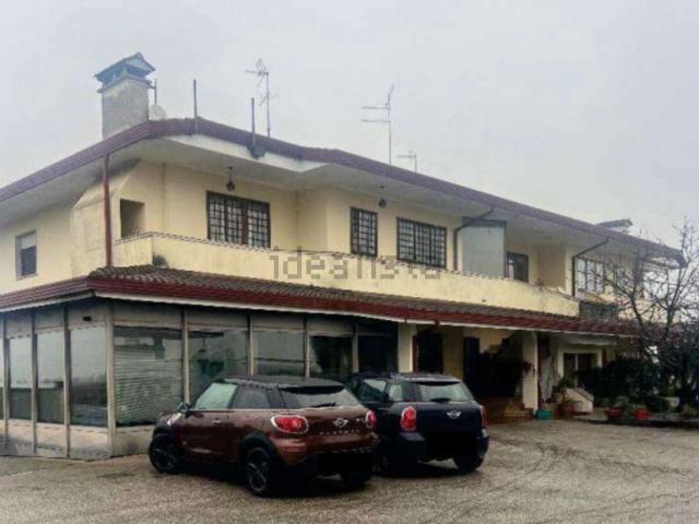 Case e ville in vendita di 728 m² in Via A. Venudo
