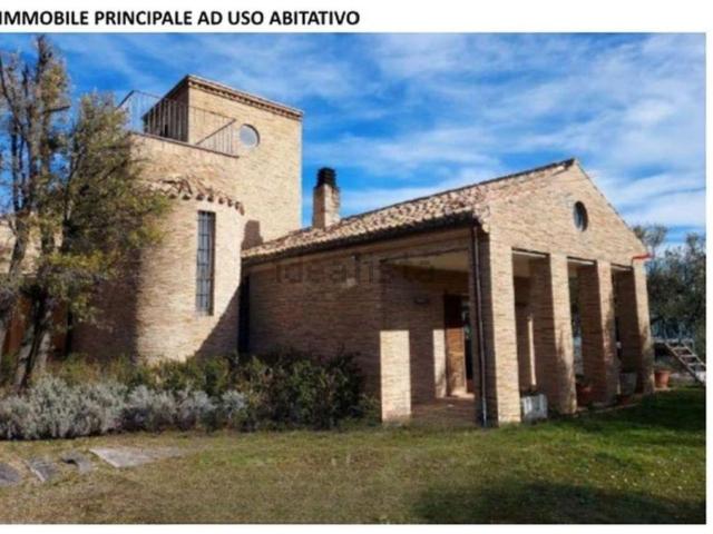 Case e ville in vendita di 730 m² in Contrada Colle Vertieri