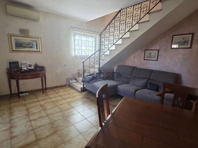 Case e ville in vendita di 77 m² in Via Gozzi