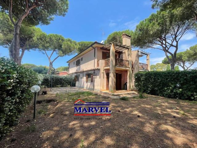 Case e ville in vendita di 77 m² in Via Poggio Belvedere