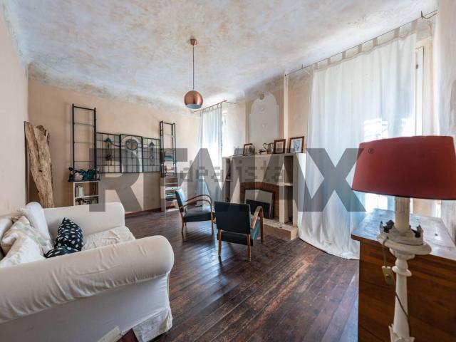 Case e ville in vendita di 740 m² in Via Ravenna, 595