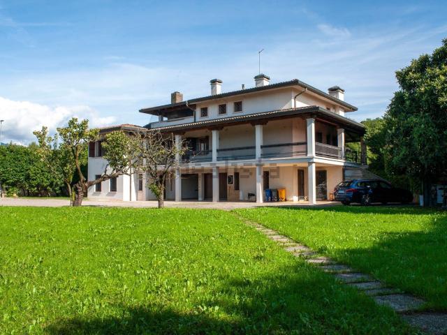 Case e ville in vendita di 748 m² in Via Noè Bordignon