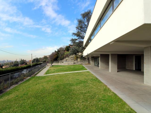 Case e ville in vendita di 750 m²