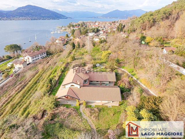 Case e ville in vendita di 750 m² in Via Enrico Fermi