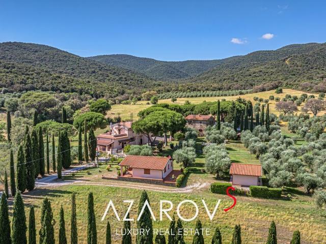 Case e ville in vendita di 750 m² in Strada S. Nicolao