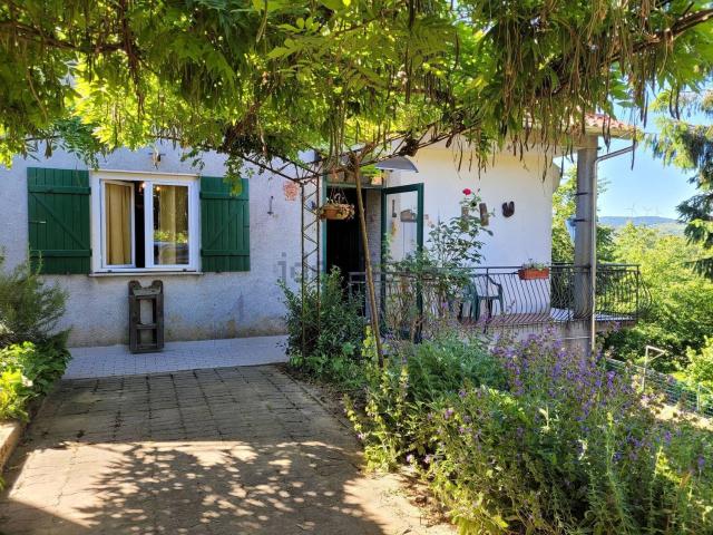 Case e ville in vendita di 75 m² in Località Veracurta, 18