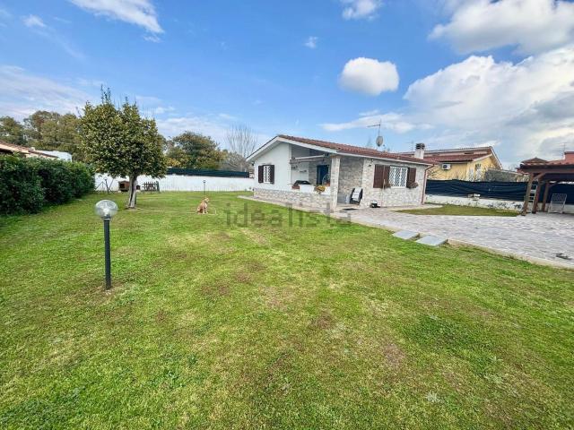 Case e ville in vendita di 75 m² in Via Treste