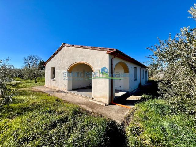 Case e ville in vendita di 75 m² in Via Cecinese