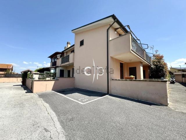Case e ville in vendita di 75 m² in Via di Carcaricola