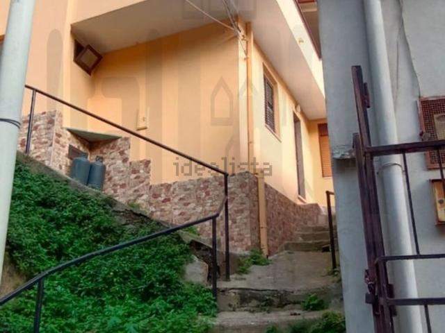 Case e ville in vendita di 75 m² in Via Ruvolo