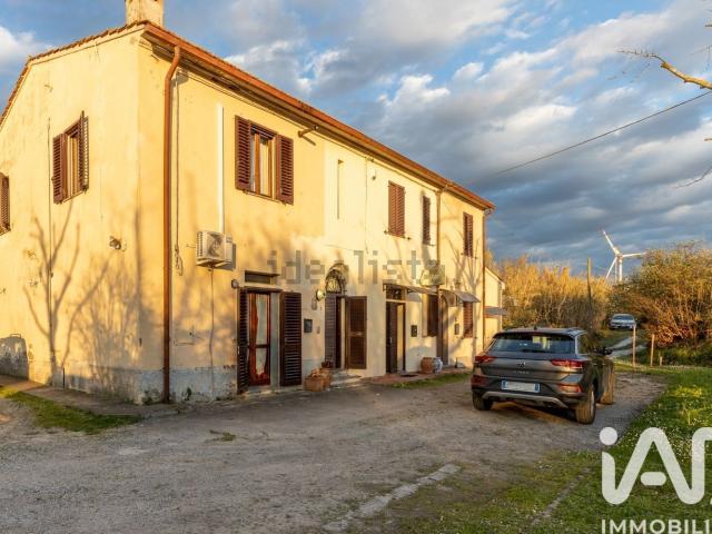 Case e ville in vendita di 75 m² in Viale America