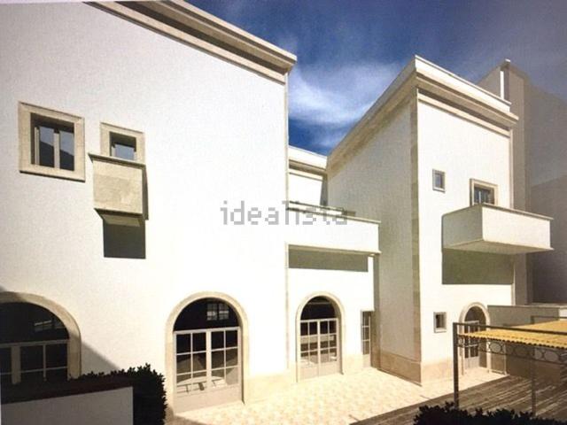 Case e ville in vendita di 760 m² in Via S. Gabriele