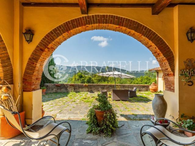 Case e ville in vendita di 760 m² in Via San Martino, 47