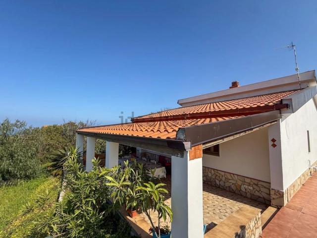 Case e ville in vendita di 76 m² in Contrada Piana Calzata
