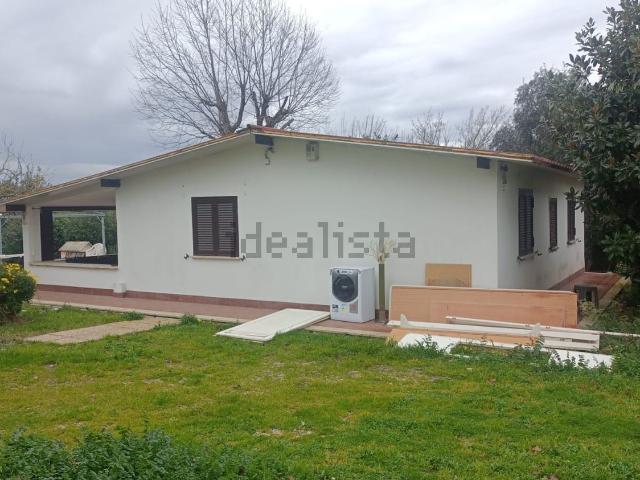 Case e ville in vendita di 76 m² in Via Ardeatina