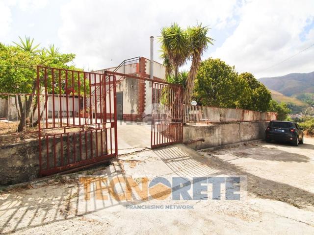 Case e ville in vendita di 76 m² in Via Cozzo del Pigno