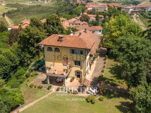 Case e ville in vendita di 780 m² in Via Francesco Baracca