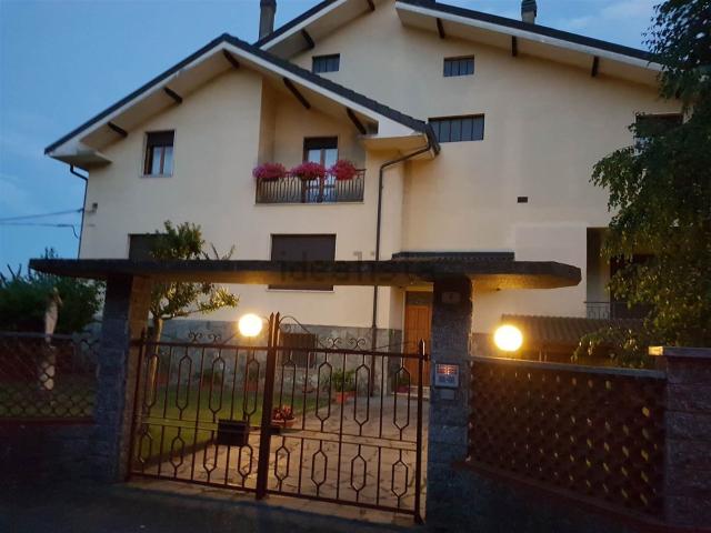 Case e ville in vendita di 780 m²