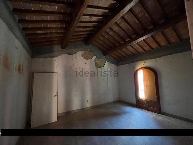 Case e ville in vendita di 783 m² in Via Croce di Vizzano, 48