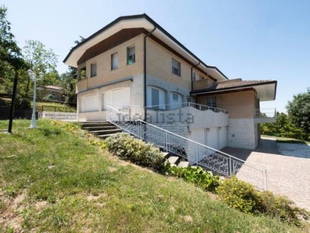Case e ville in vendita di 785 m² in Via del Parco
