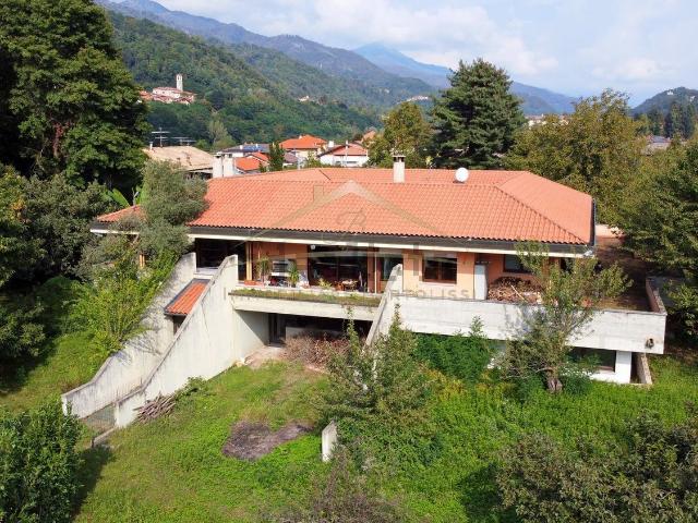 Case e ville in vendita di 787 m² in Via isola di sotto, 52