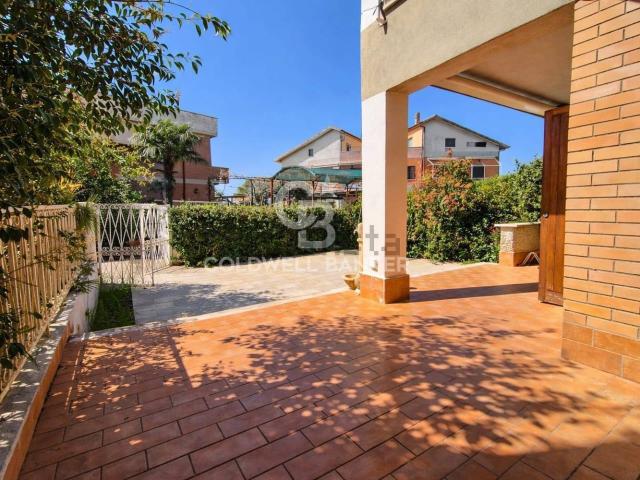 Case e ville in vendita di 78 m² in Via Caio Duilio, 26