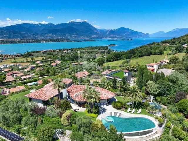 Case e ville in vendita di 792 m² in Via Trieste, 13