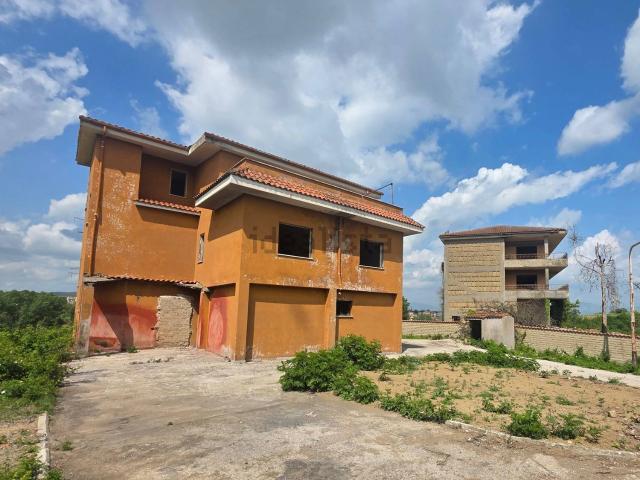 Case e ville in vendita di 795 m² in Località Santa Marta, 19