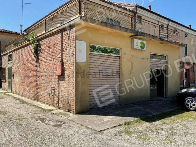 Case e ville in vendita di 79 m² in Via Lino Cavallari