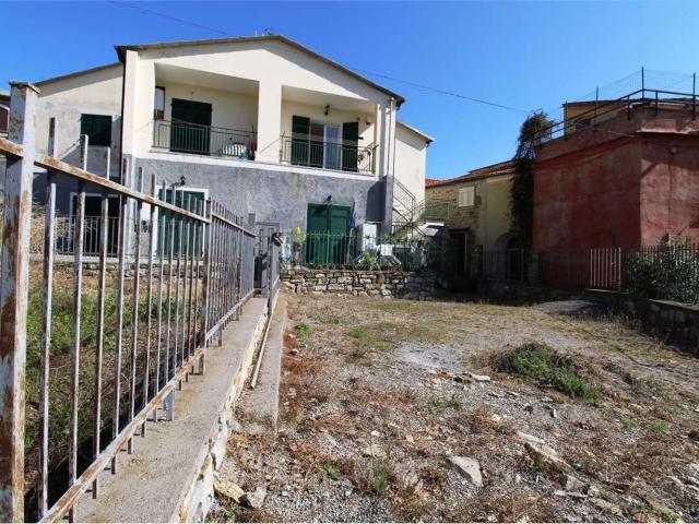 Case e ville in vendita di 83 m² in Via Mare