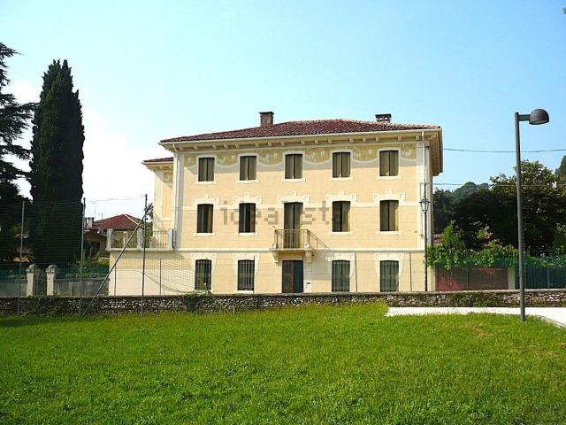 Case e ville in vendita di 800 m²