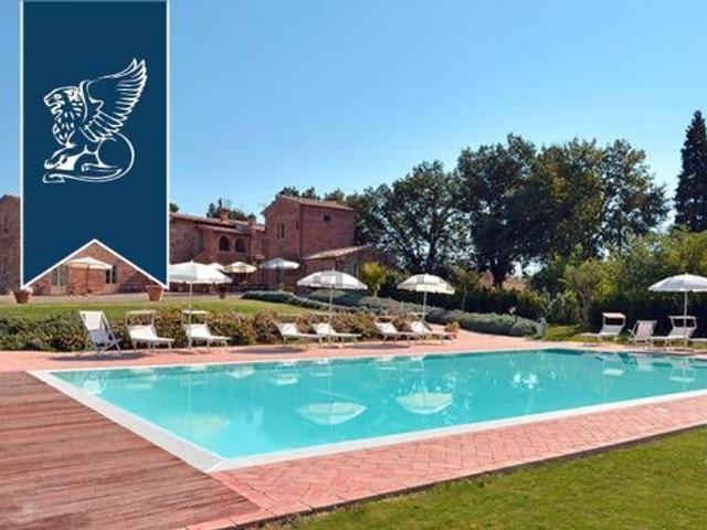 Case e ville in vendita di 800 m²